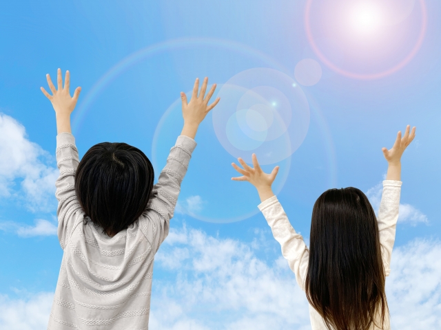 ヨガは心と体を整え穏やかな精神を養うと今注目を集めています！